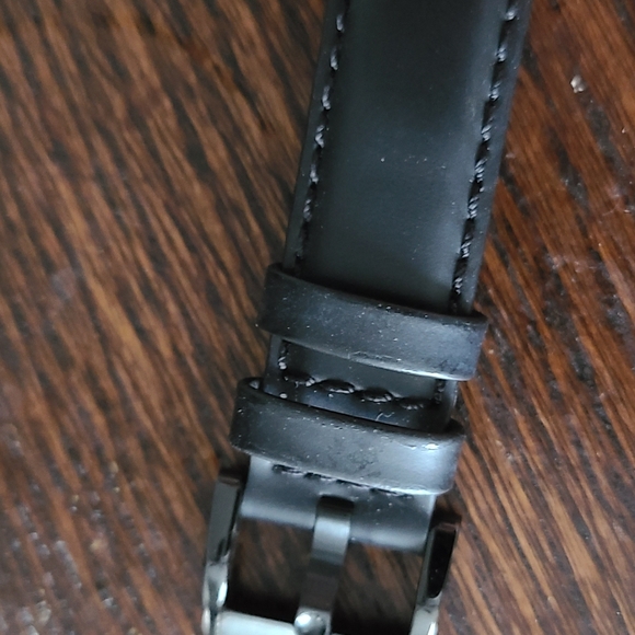 Movado bold womens watch leather band - Picture 5 of 6